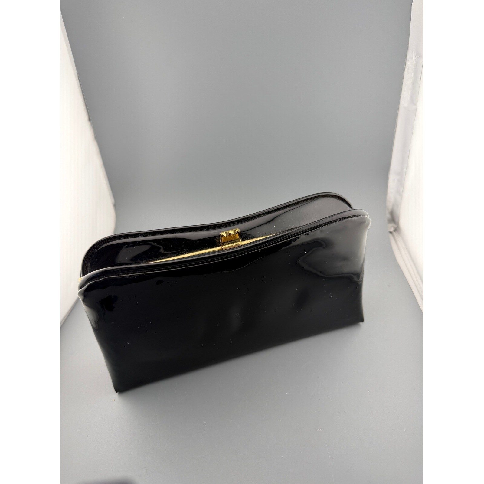 Vintage Clutch Purse Black Patent Gold Tone Kiss Lock Talon Zip Evening Bag 9″