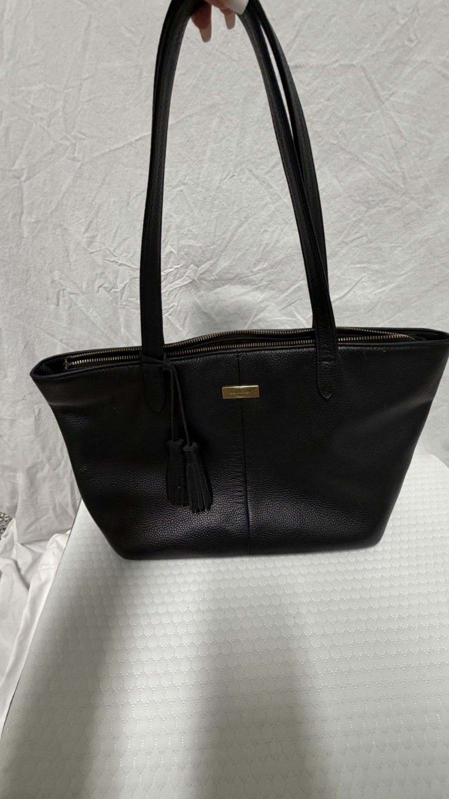 Giani Bernini Black Pebbled Zip Top Tote Large Tassel Gold Hardware Lined