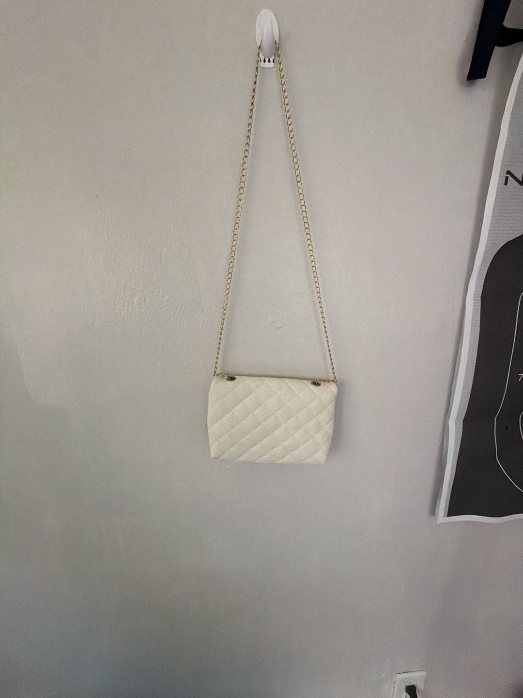 White Quilted Crossbody Handbag with Gold-Tone Chain and Lock Buckle