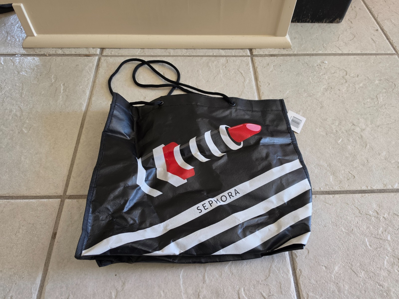SEPHORA VIB RED LIPSTICK KISS REUSABLE BEACH SHOPPING TOTE BAG BLACK WHITE