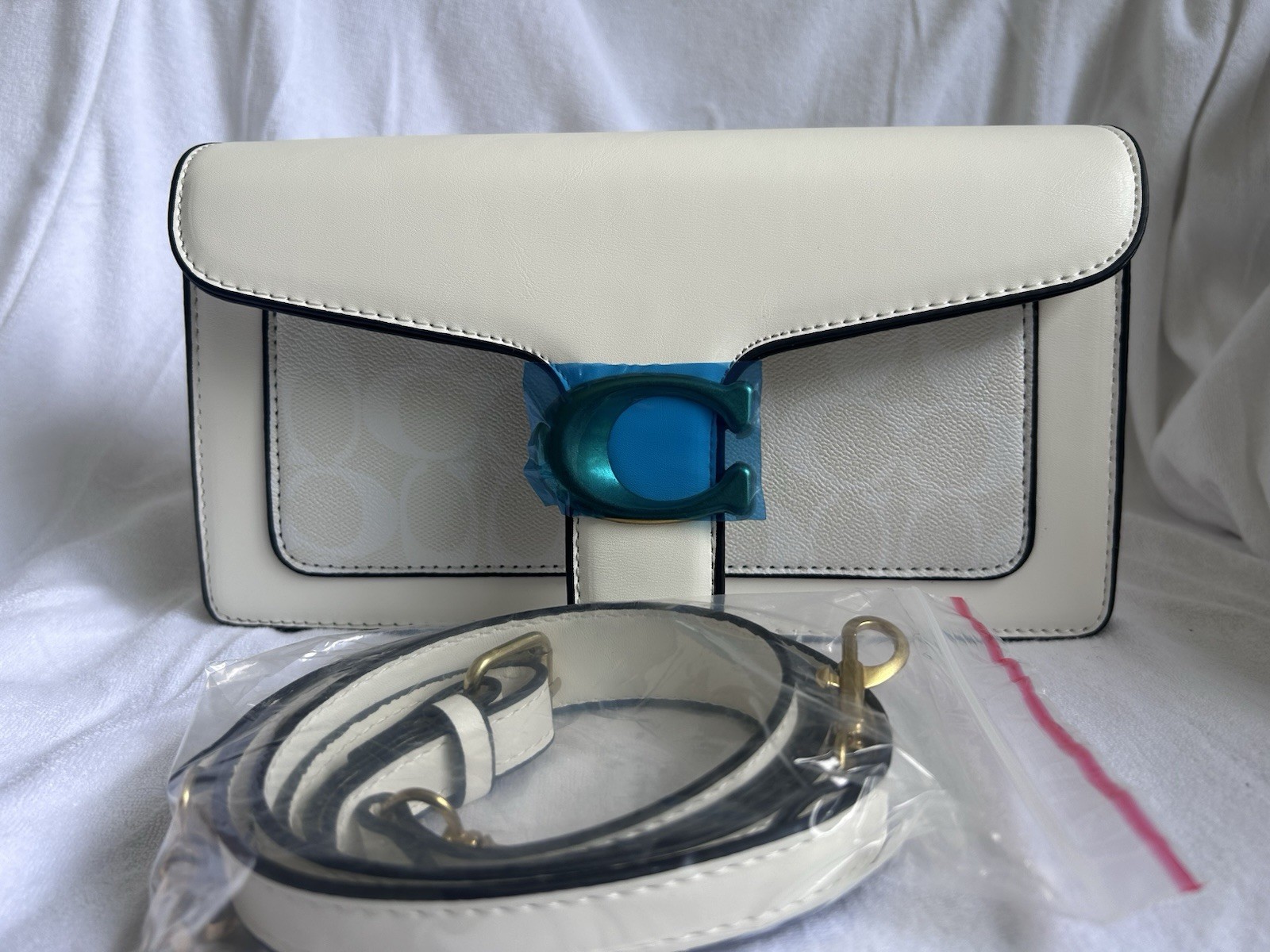White coach Small Crossbody Wallet Clutch, Detachable Strap, Turn Lock, Gold