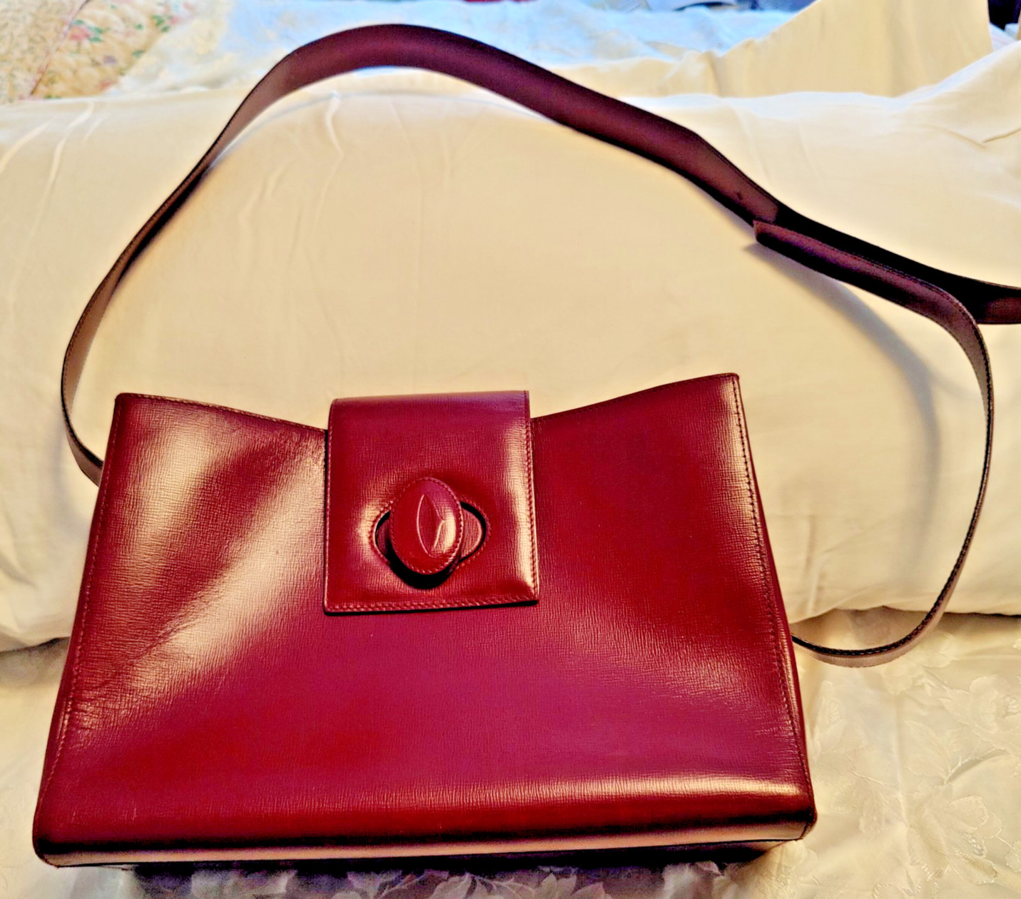 CARTIER Must de Cartier Shoulder/Crossbody Bag Bordeaux Authentic VTG