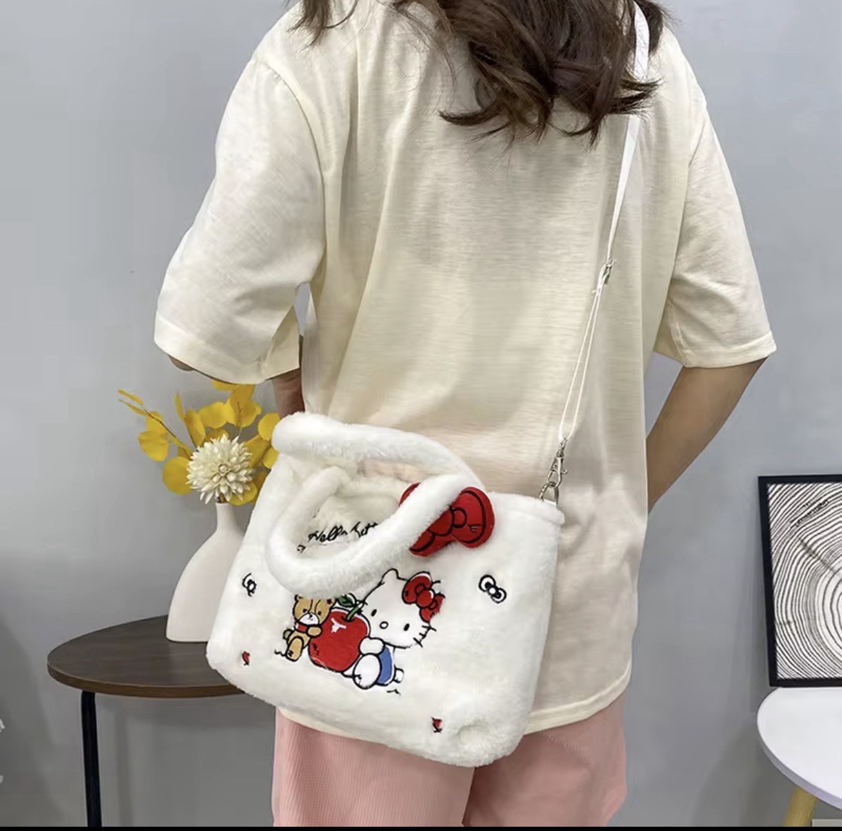 Sanrio Hello Kitty My Melody Kuromi Cinnamoroll Plush Tote Zip Strap Pink