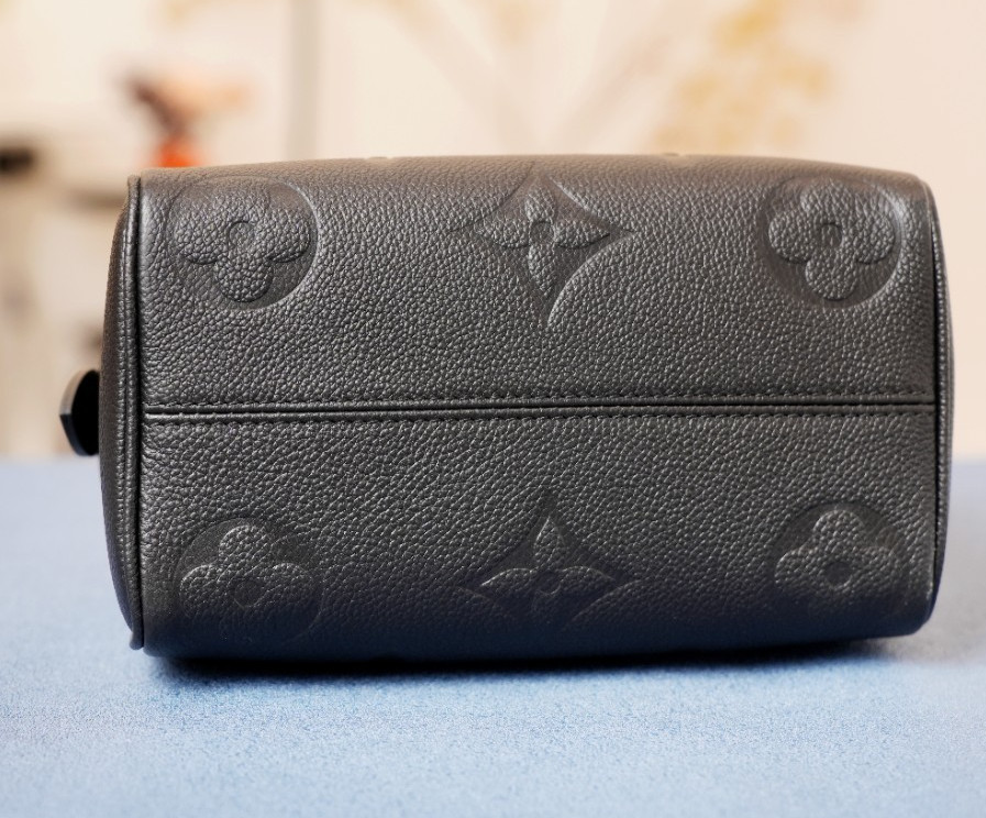 Louis Vuitton Speedy20 Black Monogram Empreinte Shoulder bag Almost Brand NEW
