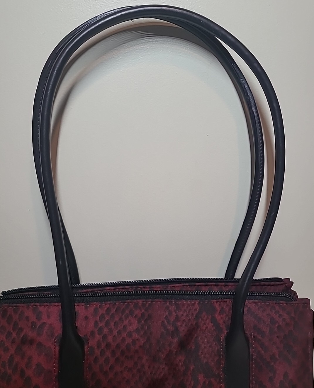 Red Leopard like Print Purse with stiff black handles Polyester w/ Vinyl Trim