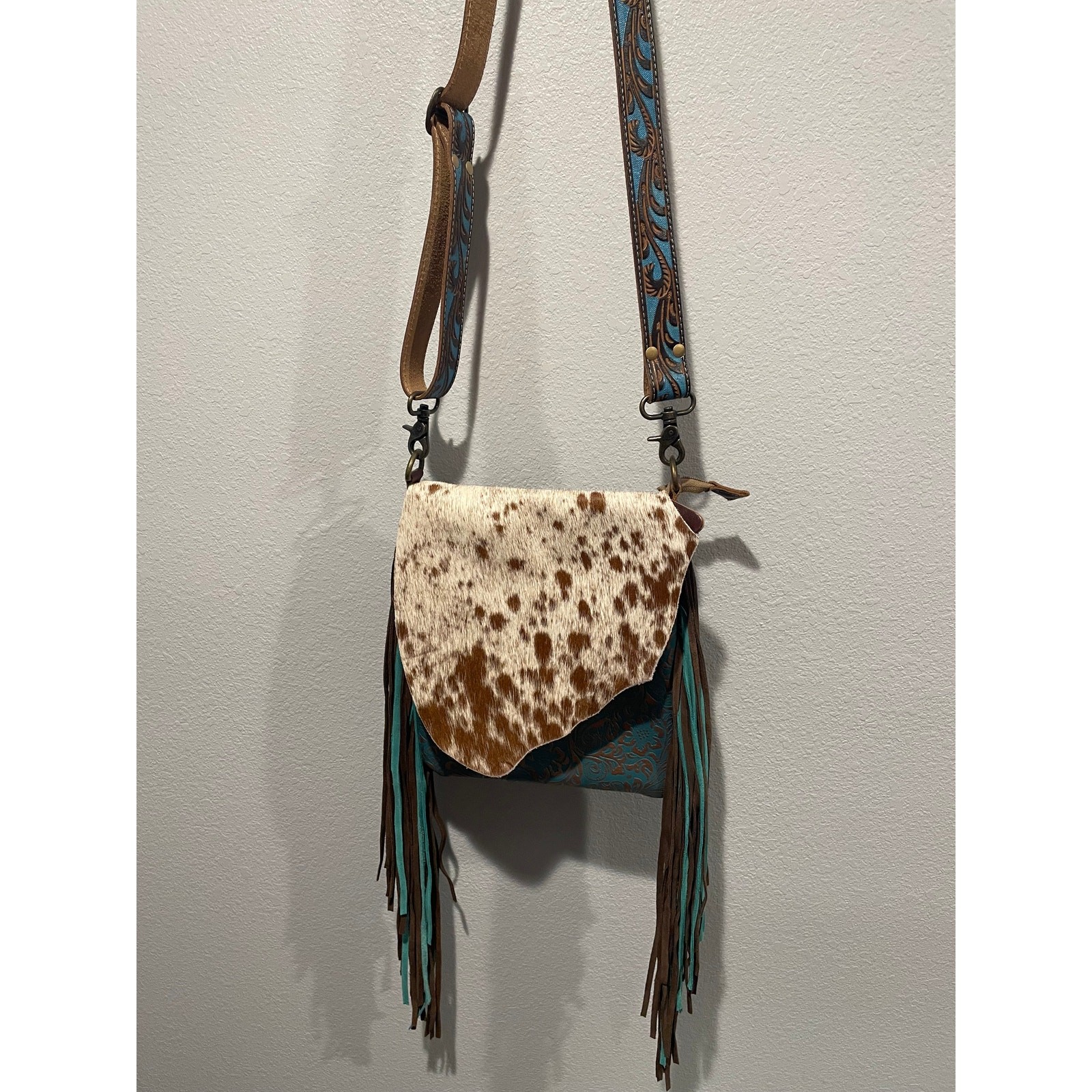 Myra leather conceal and carry crossbody