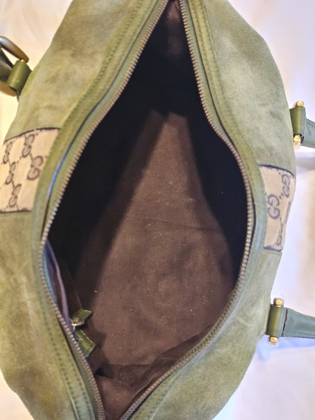 Gucci Green Satchel Top Handle Bag GG Pattern Zip Gold Hardware Inner Pockets