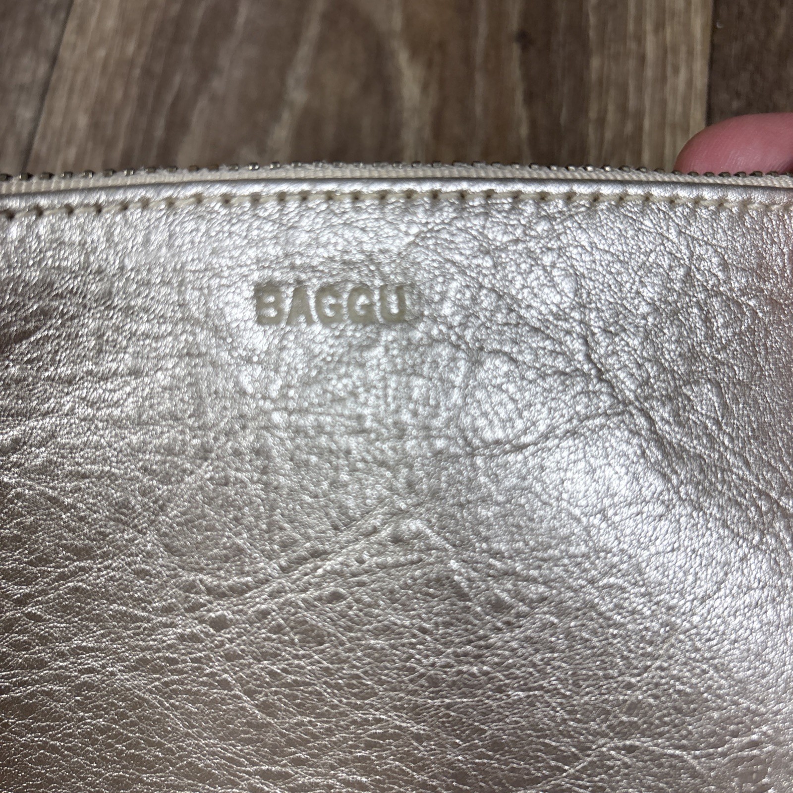 Baggu Large Leather U Pouch Champagne Metallic Unlined Made in USA 8.5″ x 8.5″