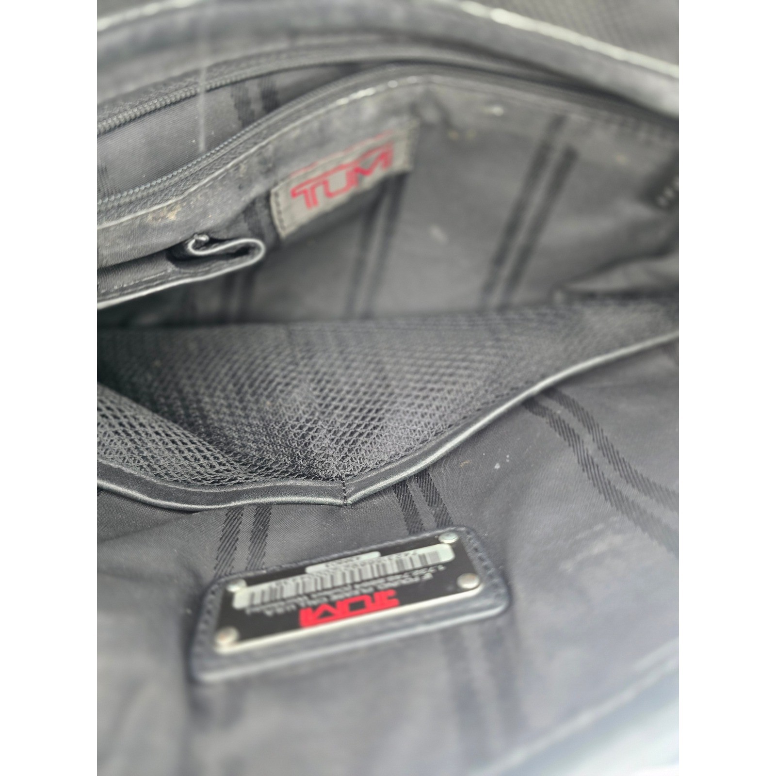 Tumi Messenger Bag Womens Small Black 4368D3 Ballistic Nylon Crossbody Flap Bag*
