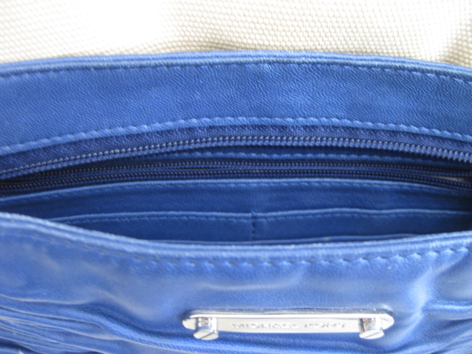 MICHAEL MICHAEL KORS – WEBSTER WALLET CLUTCH – COBALT BLUE