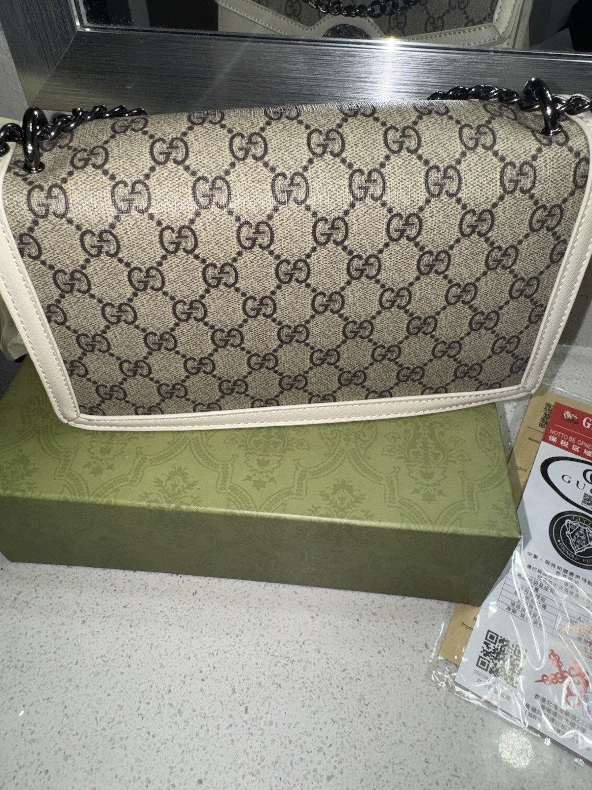 Gucci Beige/Ivory GG Logo Chain Strap Shoulder Bag Black Hardware, Box/Dust