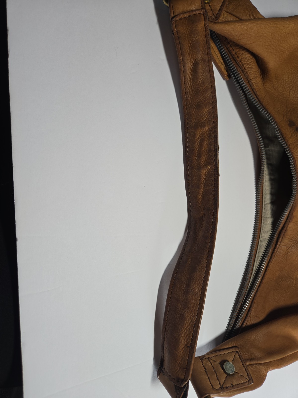 AMERICAN LEATHER CO Carrie Brown Boho Shoulder Bag Purse