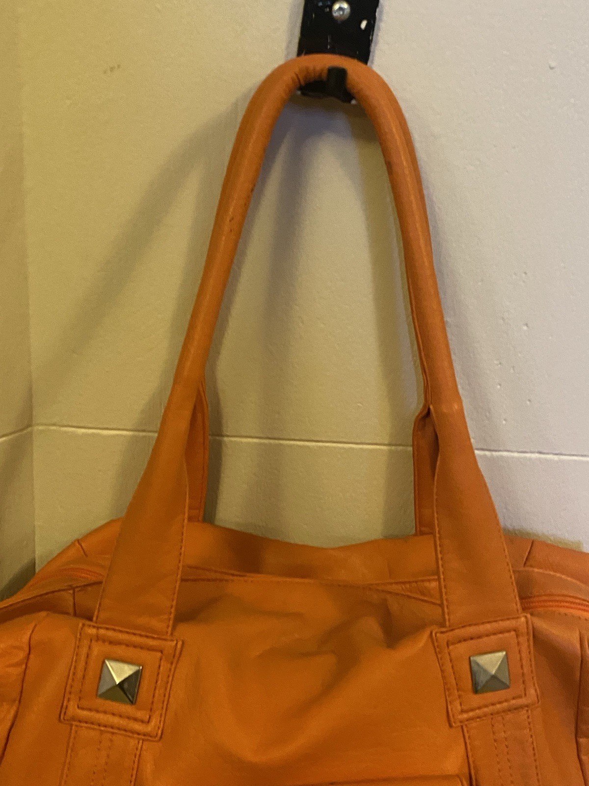 HAND CARRY BAG WOMEN