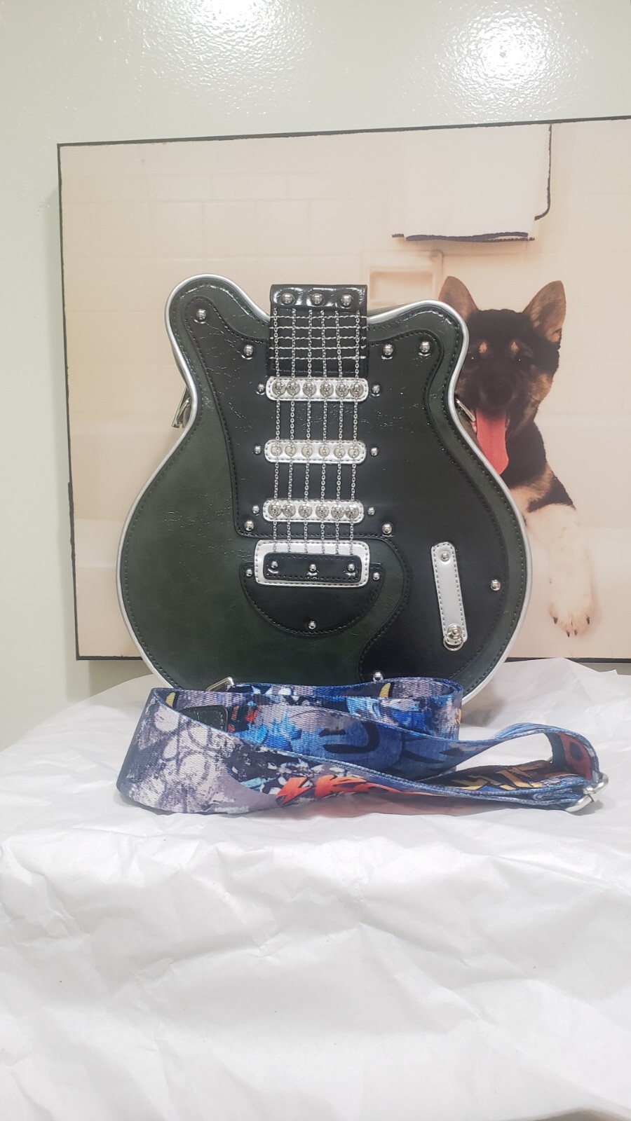 Gorgeous Guitar Shape Handbag