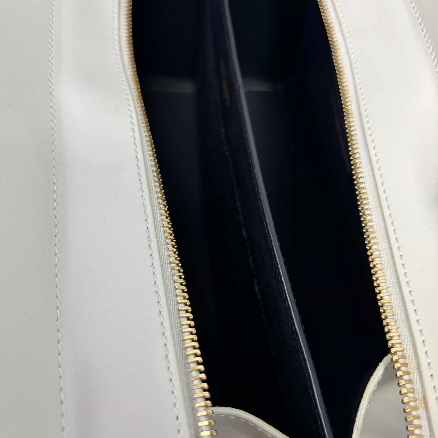 Authentic Saint Laurent Uptown Tote Smooth Calfskin Tote White Gold-Tone eBay AG