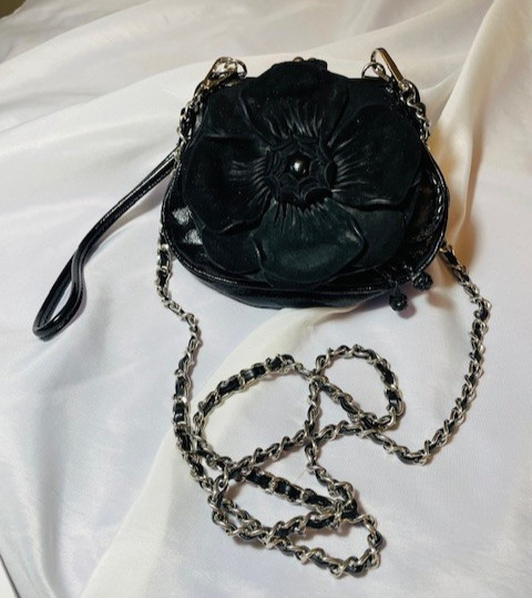 Brighton Rosalie Leather Floral Wristlet/Crossbody, VGUC 6 x 5 x 3 inches, RARE
