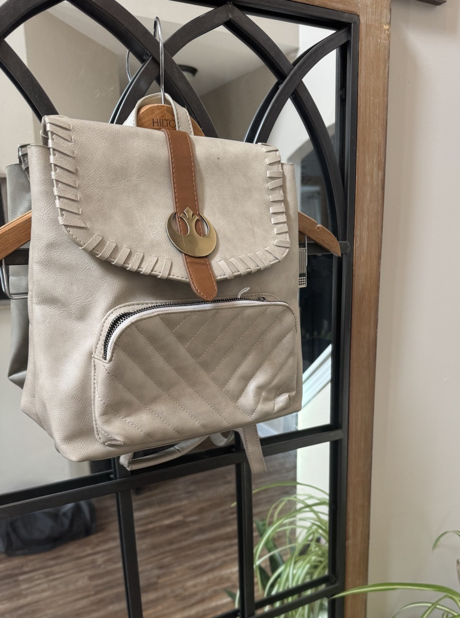 Star Wars episode nine Rey mini backpack 008