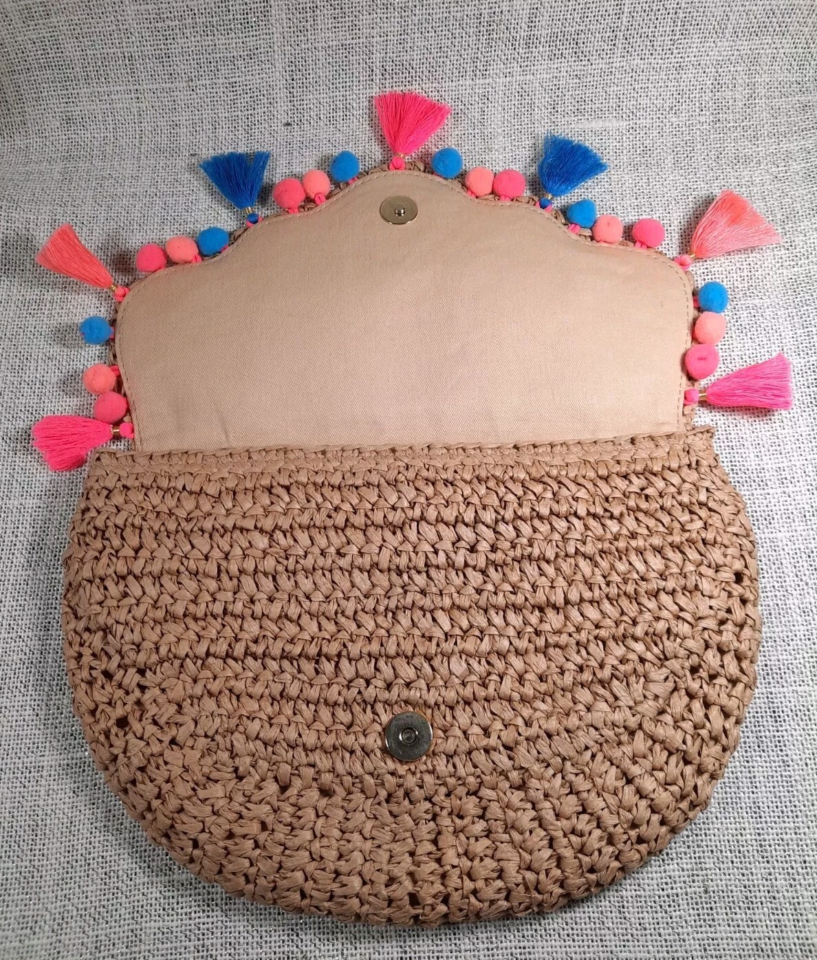 Lilly Pulitzer Clam Shell Clutch Natural Straw Bag with Pom Pom & Tassel Accents