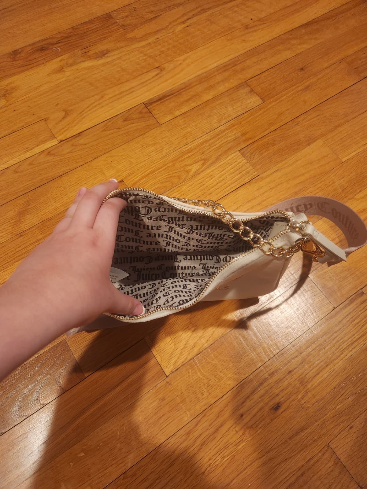 juicy couture bag. penny pouch not included. great condition! unused! with tags!