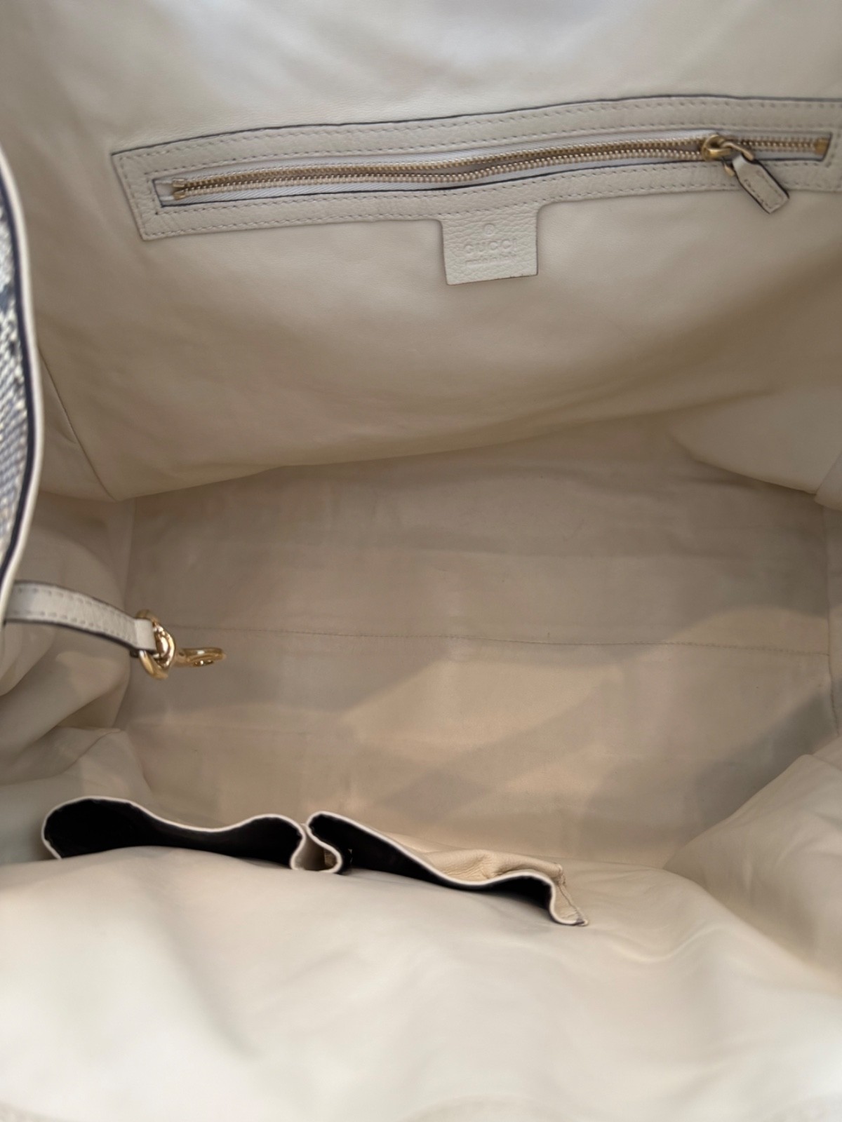 AUTHENTIC GUCCI SOHO LARGE EXOTIC PYTHON TOTE BAG Model Number: 282308