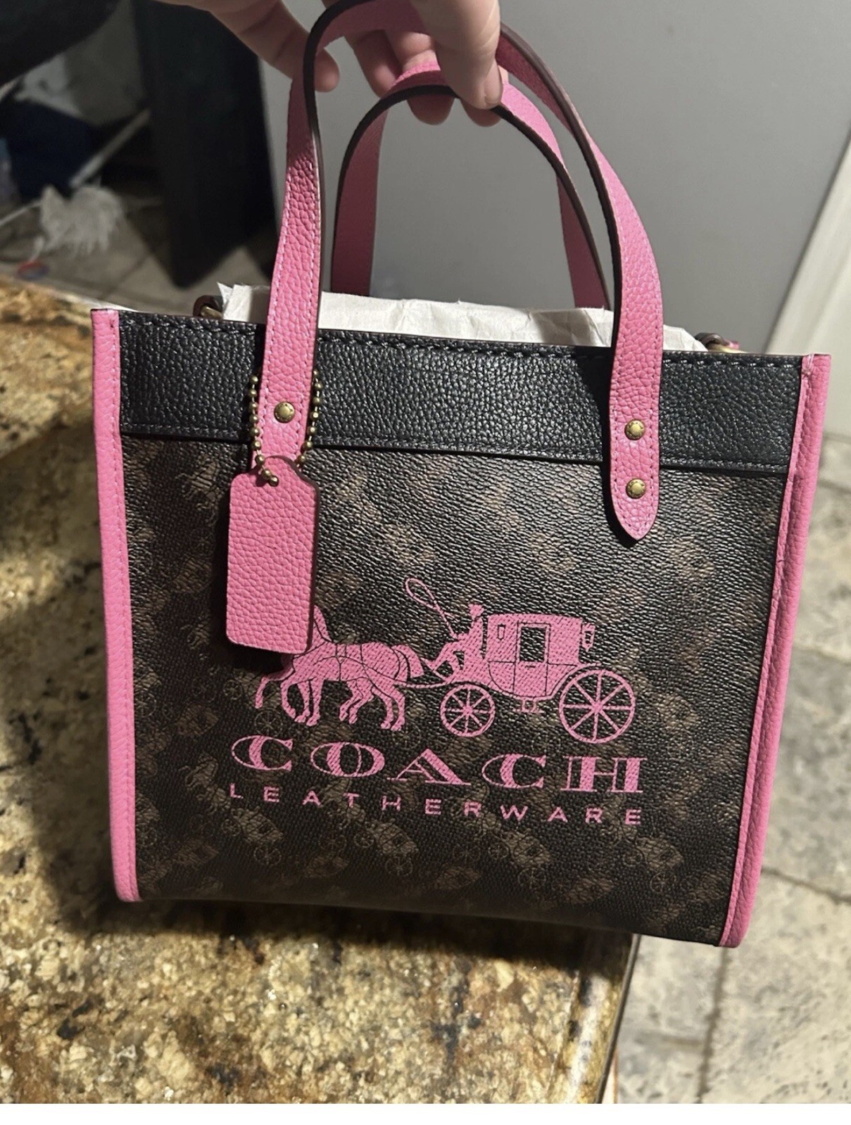 NWT Coach Horse and Carriage Field Tote 22 Truffle Petunia
