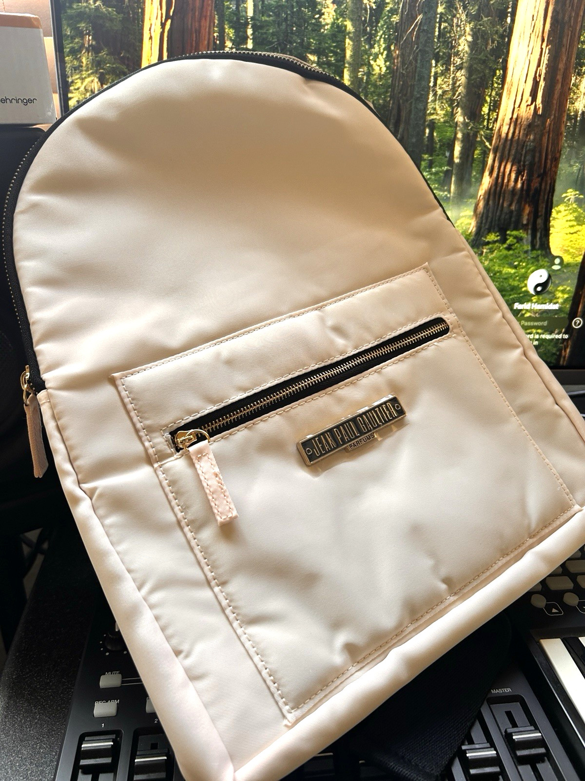 JEAN PAUL GAULTIER PARFUMS BACK PACK CREAM W/ METAL LOGO BLACK STRAP NEW SEALED