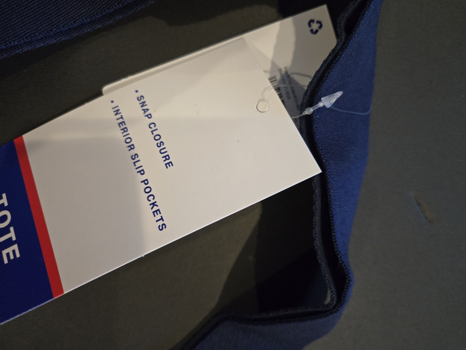 Champion Red Canvas Tote Bag with Navy Handles & Snap Closure NWT (D-40)
