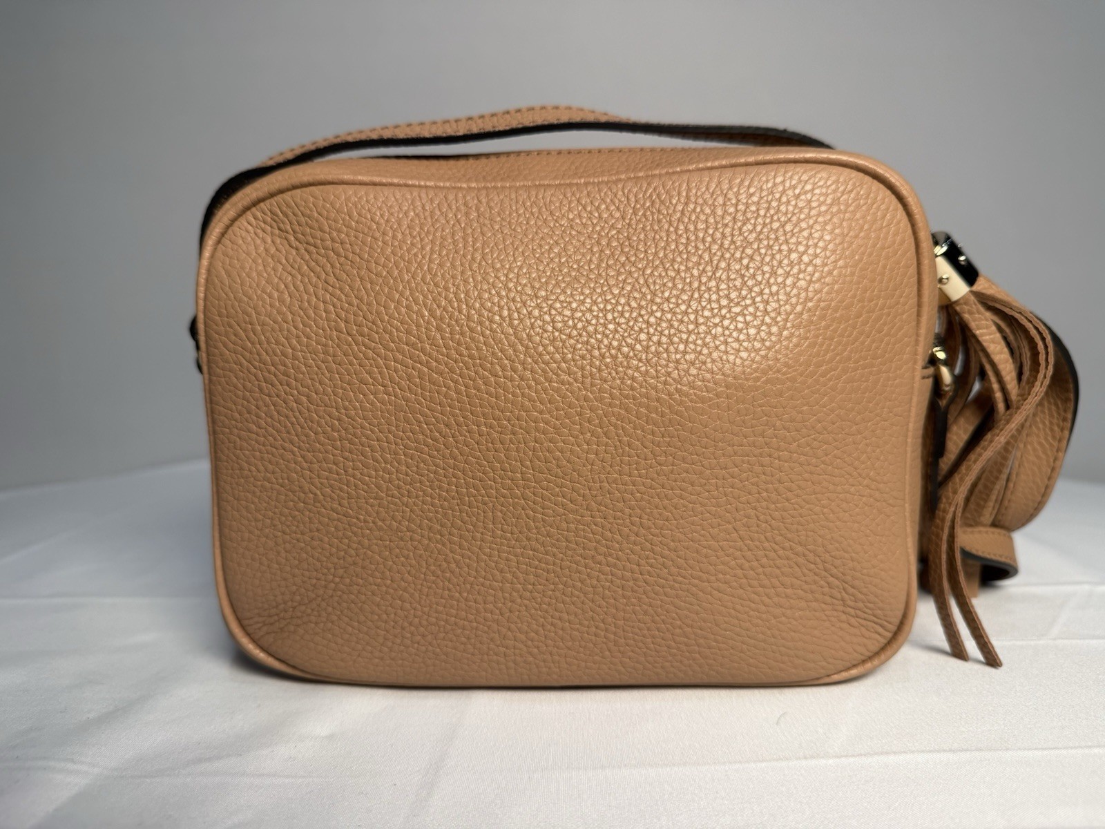 Gucci Soho disco Crossbody Bag Pebbled Logo Tassel Zip Adjustable