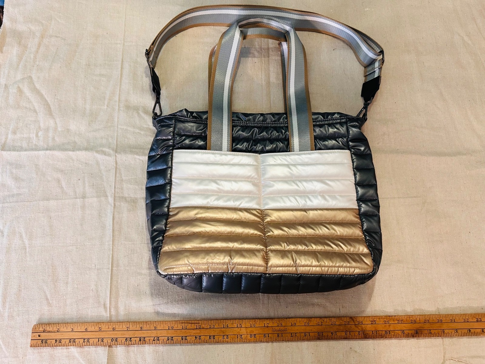 think royln bag comes from smoke free home excellent condition