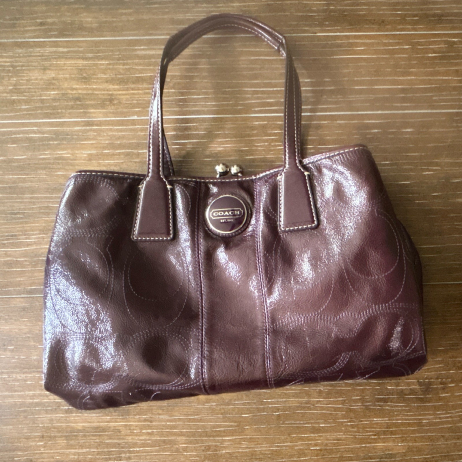 VTG Coach Signature Stitched Patent Leather Framed Kisslock Carryall Plum