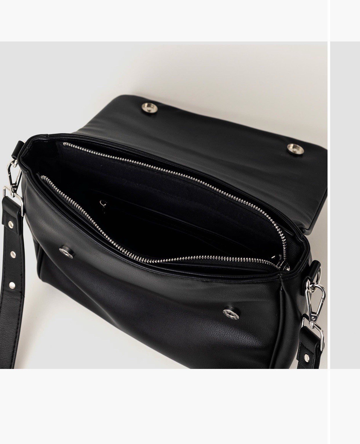Urban Originals Woman’s Shoulder Bag