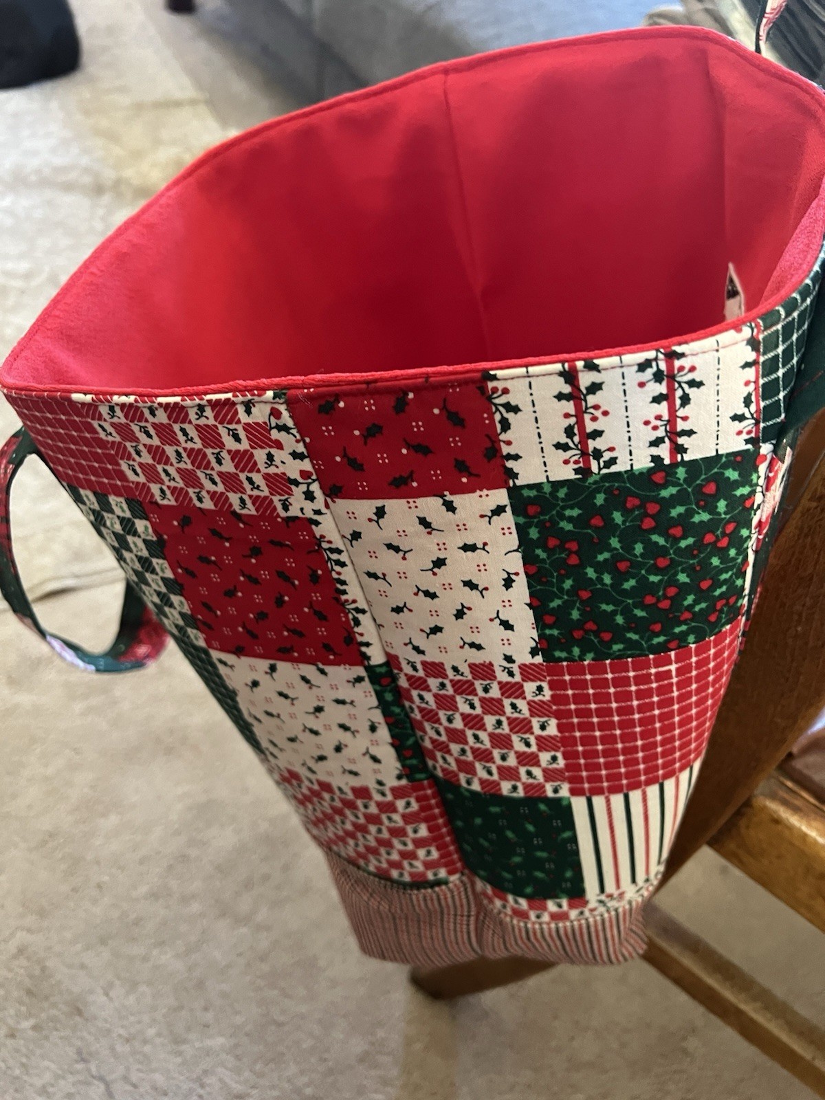 Women’s Xmas Tote Outer Pocket Double Straps Red Lining