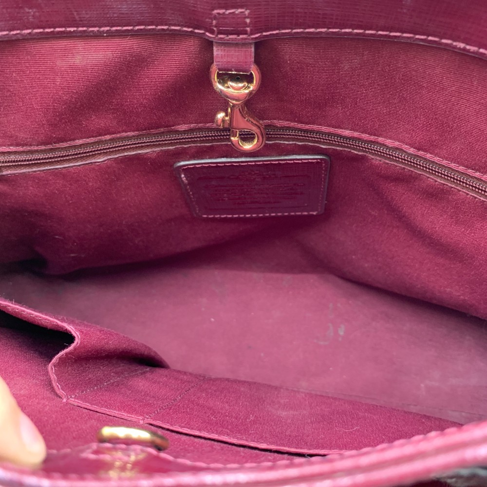 Coach Peyton Women’s Handbag Oxblood Patent Leather Inner Pockets Chain Tote Bag