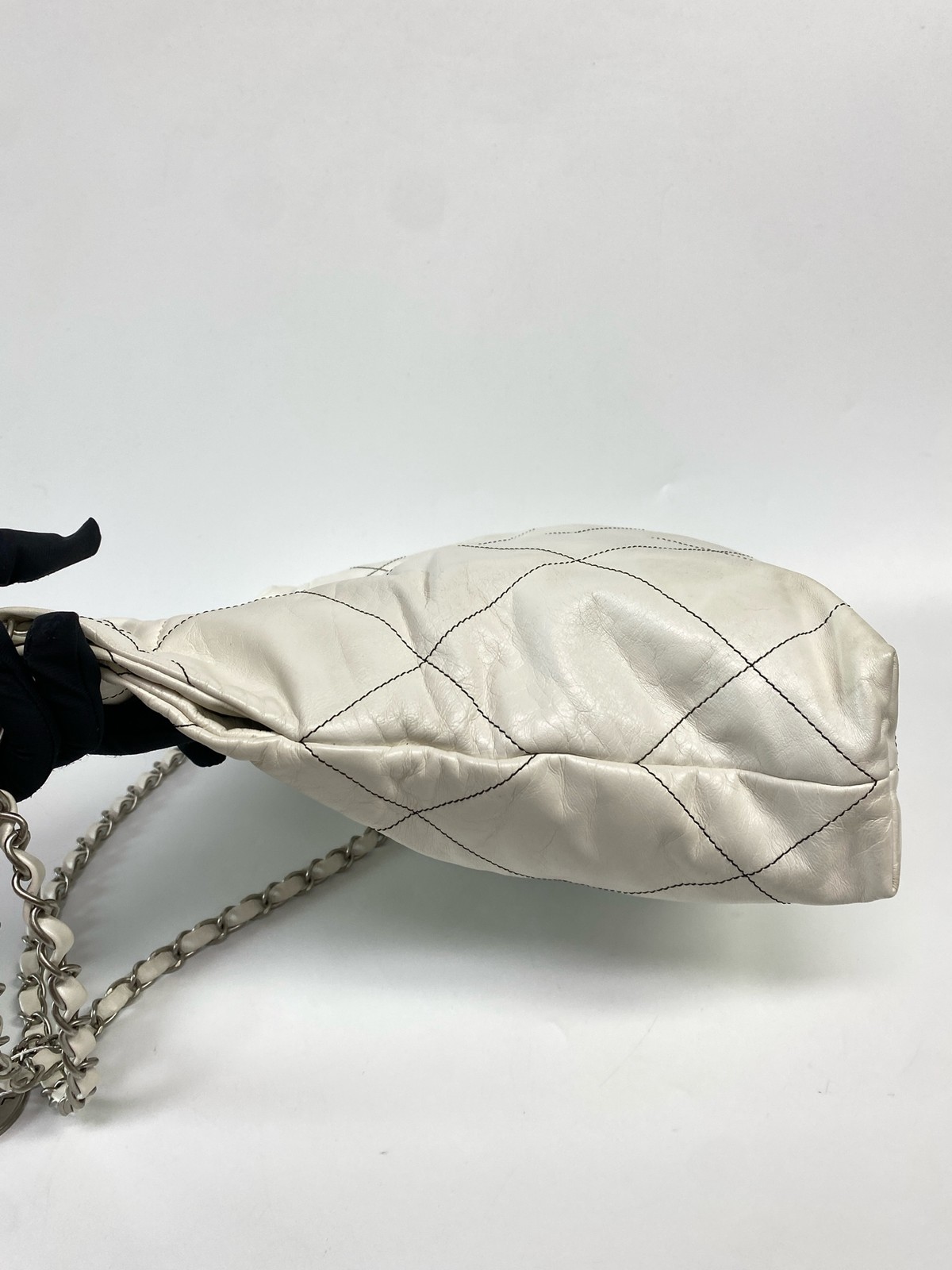 Chanel 22 Small Hobo Bad White Smooth Calfskin Silver HW Drawstring Chain Tote