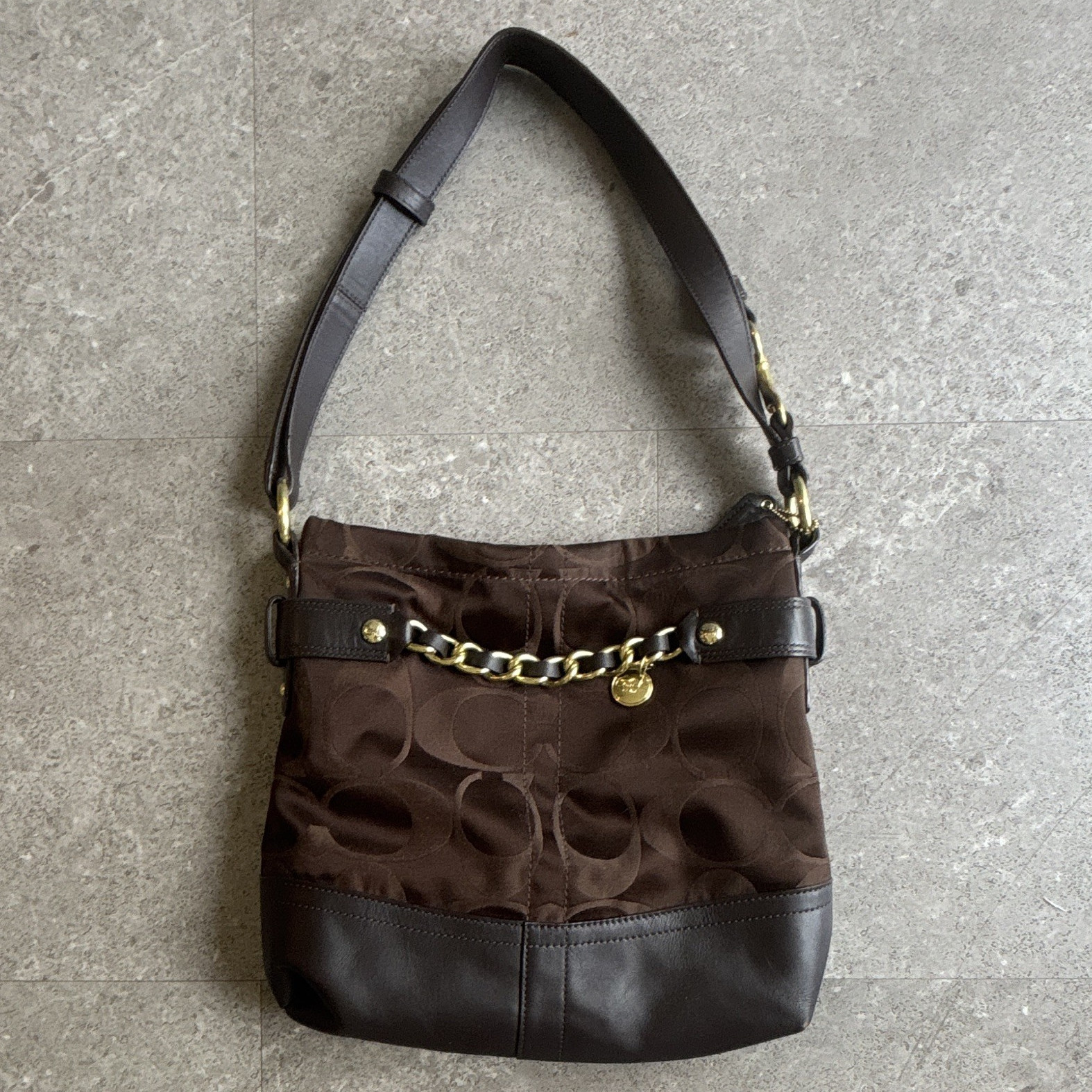 Coach Brown Signature Logo Shoulder Bag Zip Closure w/ Chain & Bag Charm