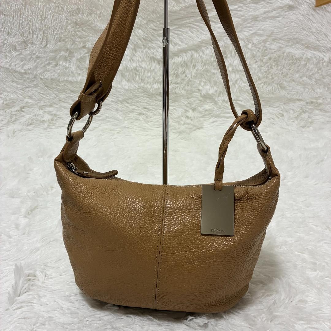 Furla Half Moon Crossbody Shoulder Bag Camel Brown Leather Japan 0610337