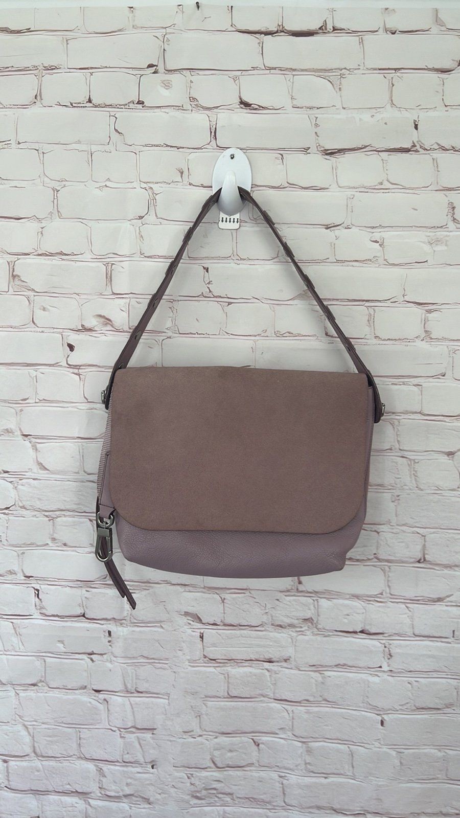 Fossil cow leather messenger bag