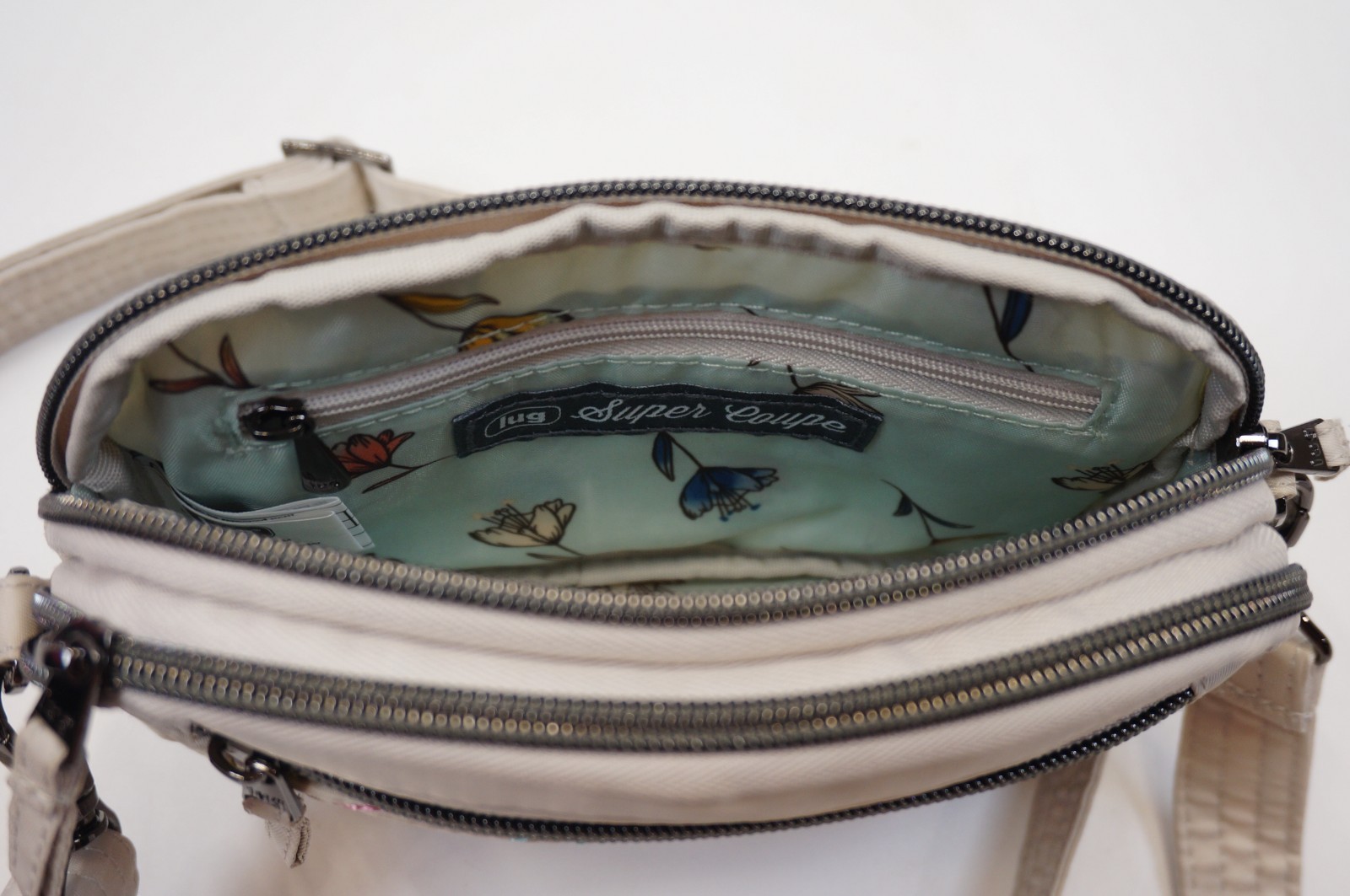 ❤️ Lug Super Coupe Pebble Icepop Crossbody Belt Bag Rainbow Quilting Beige