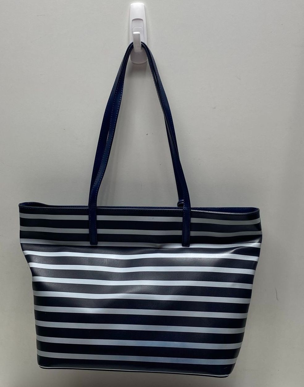 Kate Spade Women[‘s Tote Purse Black Mint Green Striped Synthetic Zipper