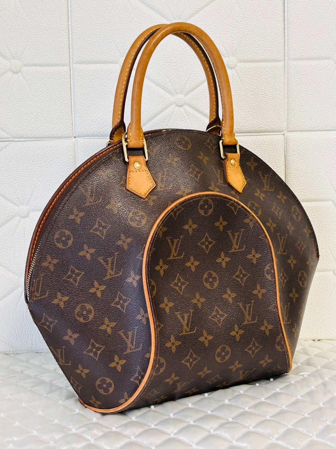 Louis Vuitton Ellipse MM Monogram Handbag M51126 Brown Top Handle Bag LV