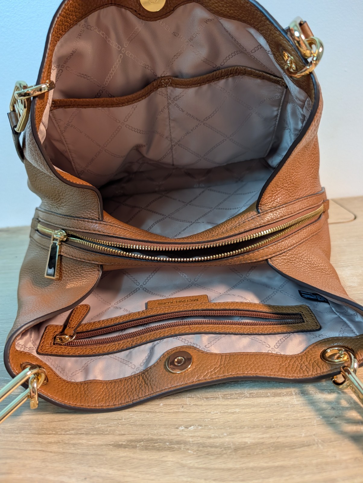 Michael Kors Raven Leather Three Pocket Shoulder Bag Brown Zipper