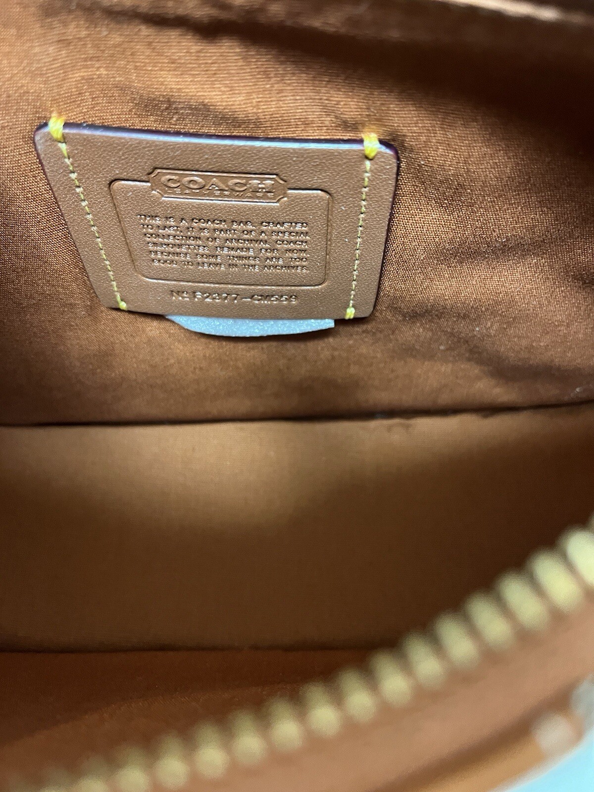 Coach Swinger leather Bag In Micro Signature Jacquard CM559