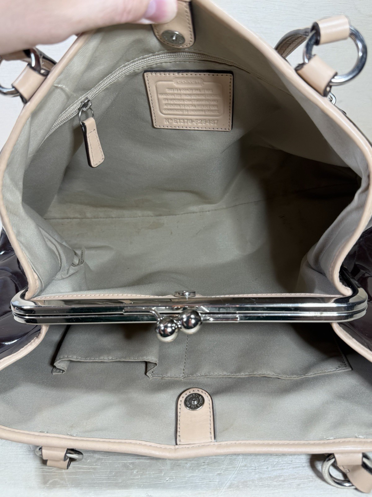 Coach Peyton Embossed Patent Leather Kiss-Lock Tote F25487 Brown Tan Trim Rare