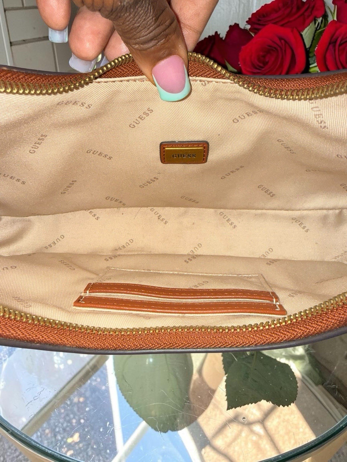 GUESS Brown Solid Shoulder Bag Zip Top Gold Hardware Shoulder Strap