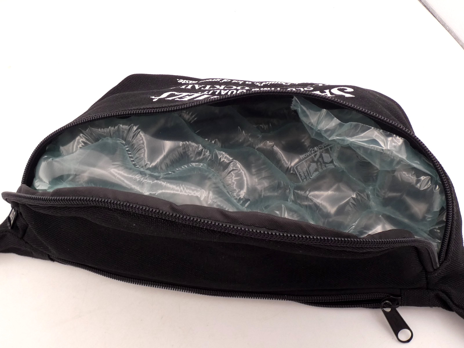 Jack Daniels Black Fanny Pack Old-time quality country cocktails – Unisex