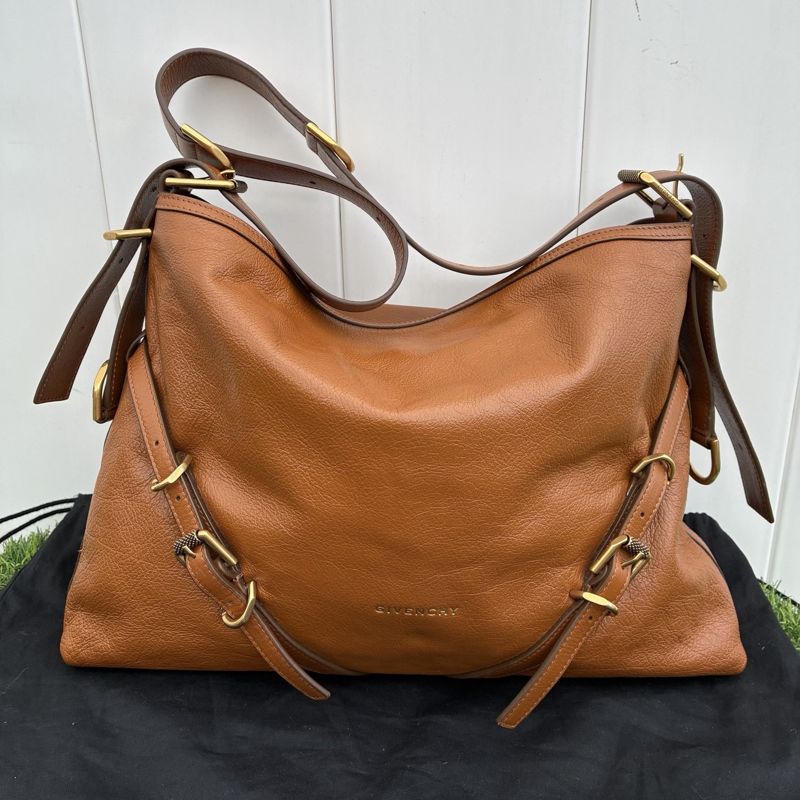 GIVENCHY MEDIUM VOYOU BAG IN GRAINED SOFT TAN LEATHER W/GOLD HARDWARE NEW *$2450