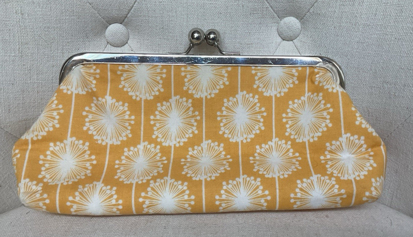 ADDY GIRL ACCESSORIES – Fabric Clutch Metal Frame Kiss-lock Closure Dandelion