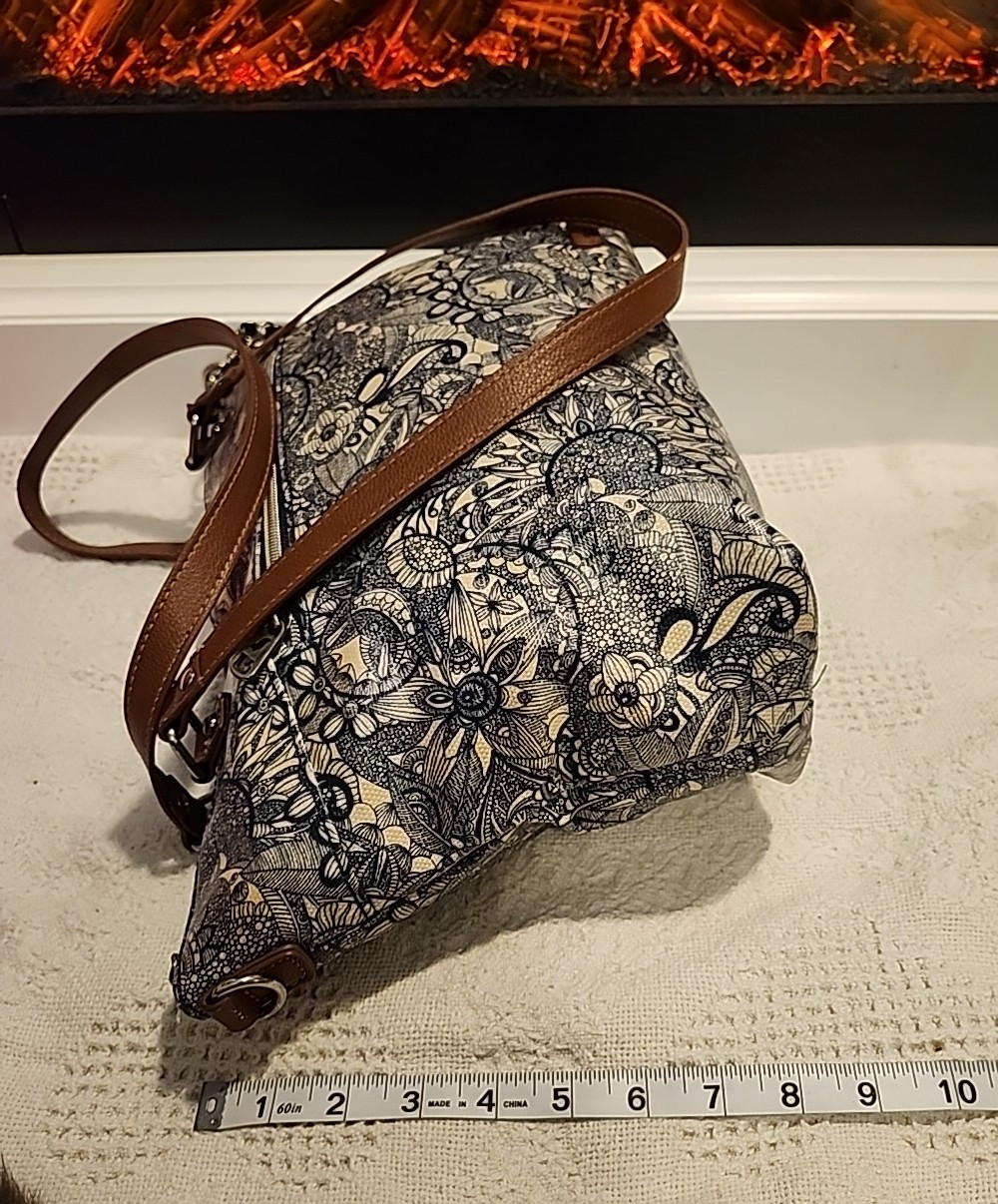 SAKROOTS Coated Canvas Shoulder Bag Purse Blue Navy Desert Spirit Paisley Floral