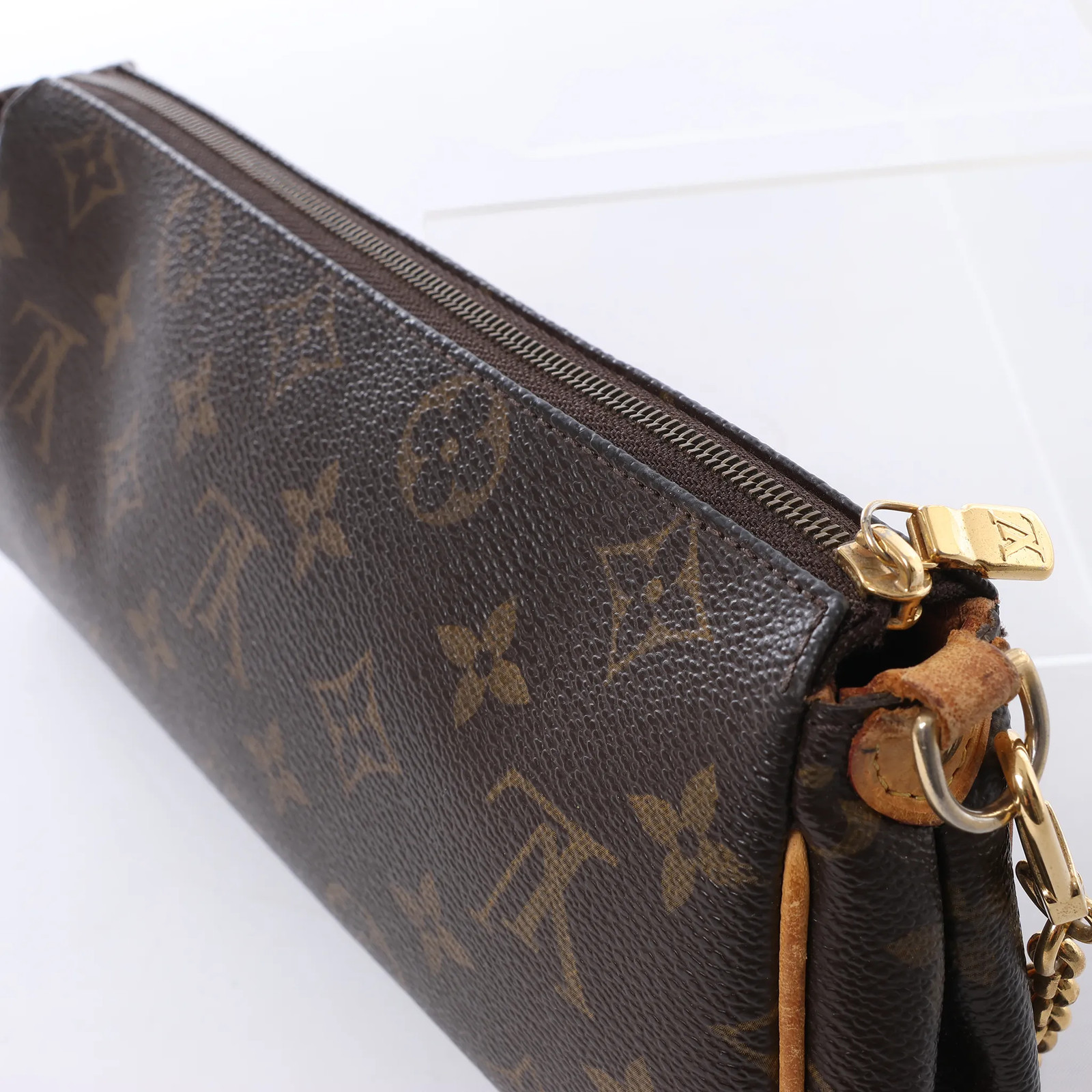 Louis Vuitton Eva Monogram Canvas Handbag in Brown M95567