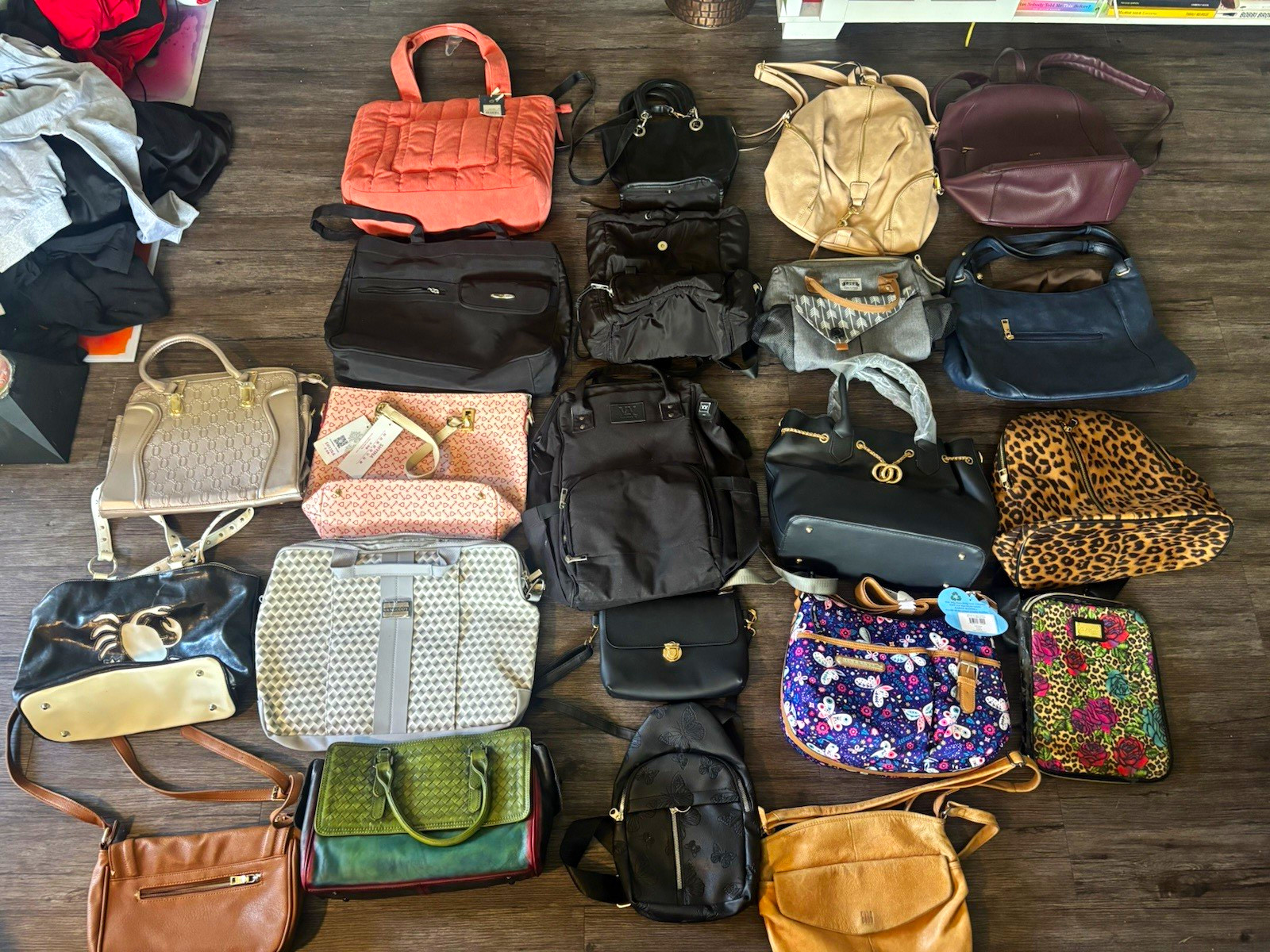 Mixed Lot Women’s Handbags Purses Backpack Crossbody Tote Zip Strap Pockets